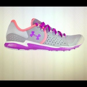 Under Armour Micro G Mantis II women’s Sneakers
